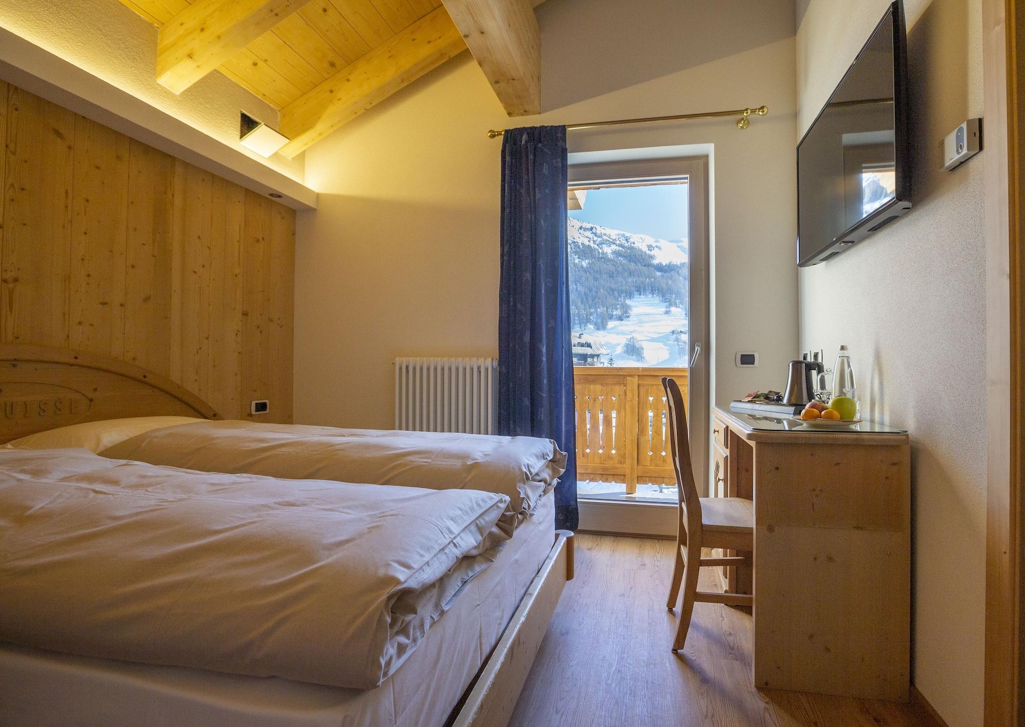 Hotel "La Suisse" リヴィーニョ エクステリア 写真
